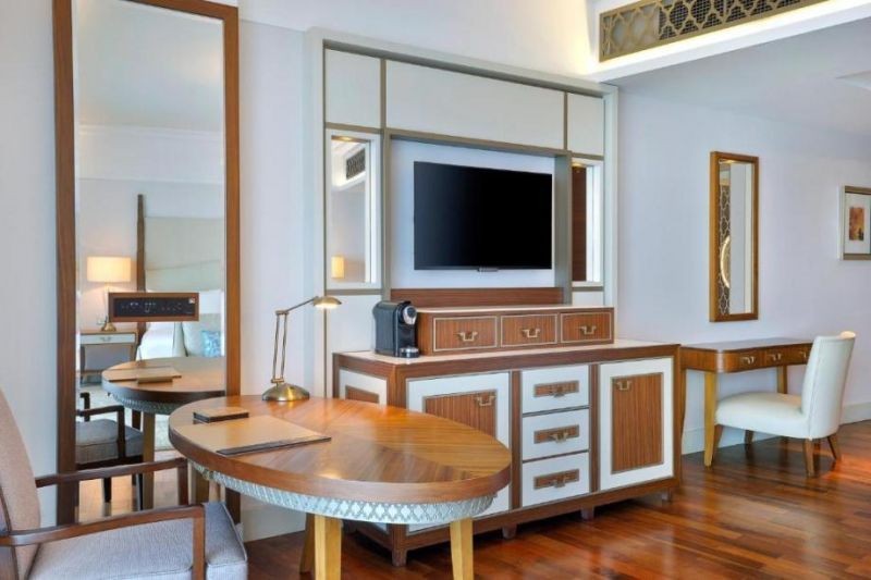 pearl club sea view