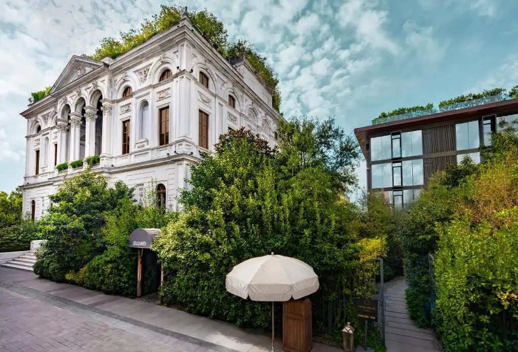 SOHO HOUSE