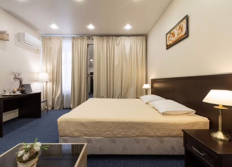 ARTHOFF HOTEL