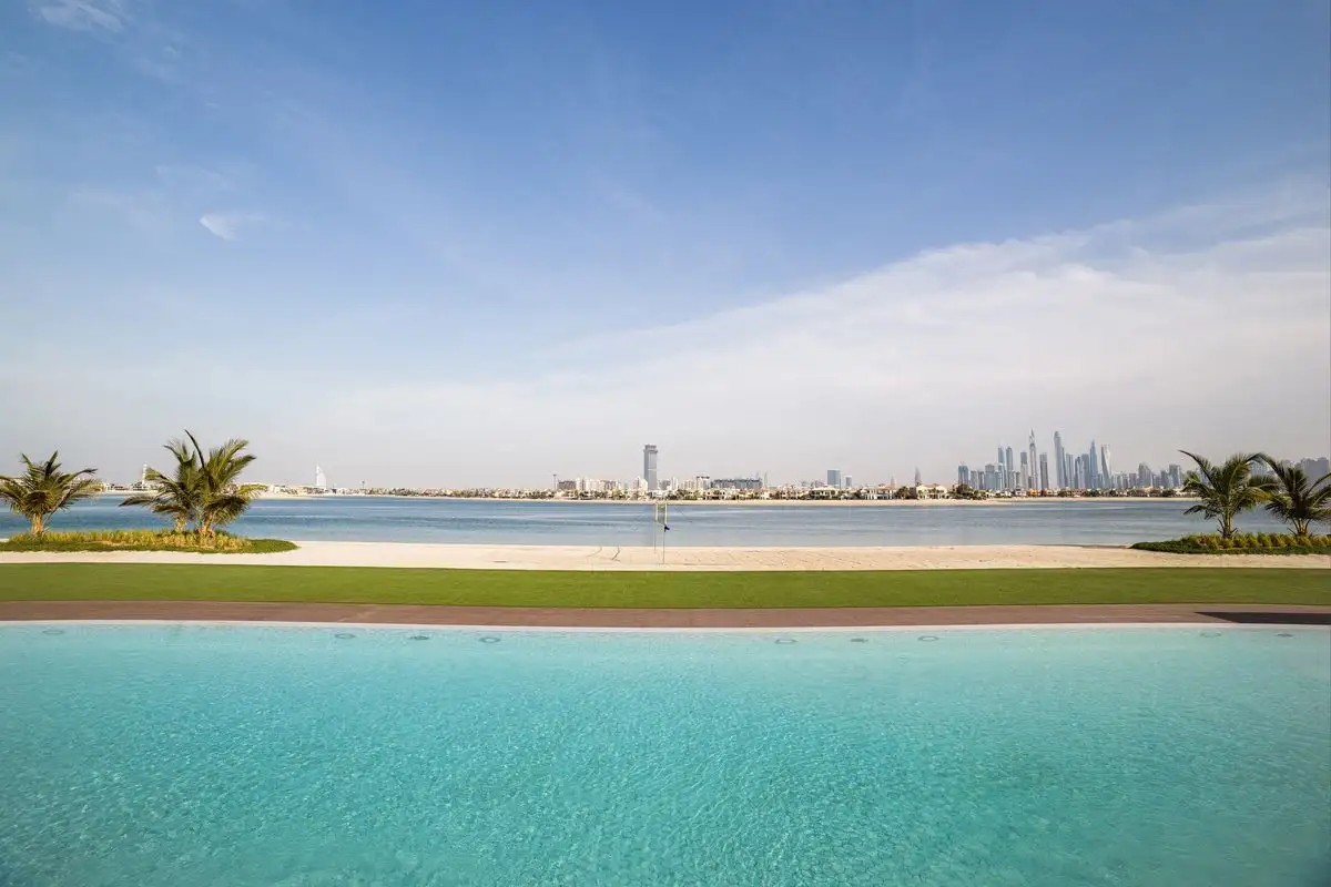 TH8 PALM DUBAI BEACH RESORT VIGNETTE COLLECTION