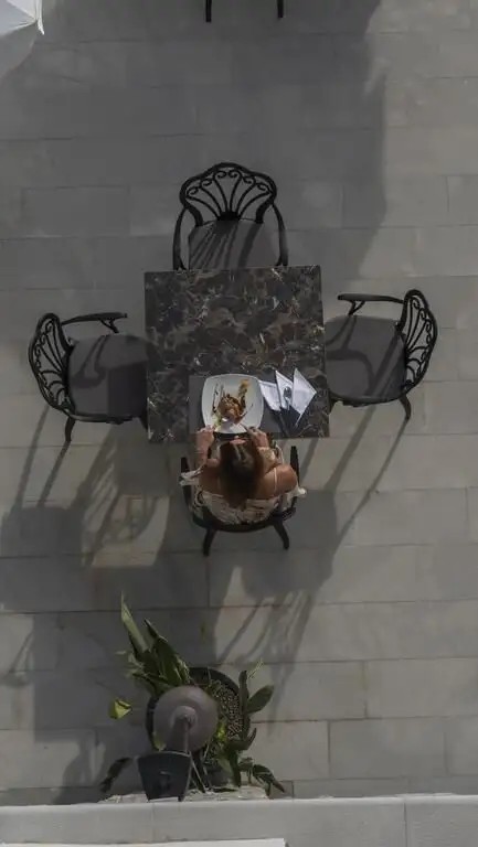 VIVID BLUE SERENITY RESORT