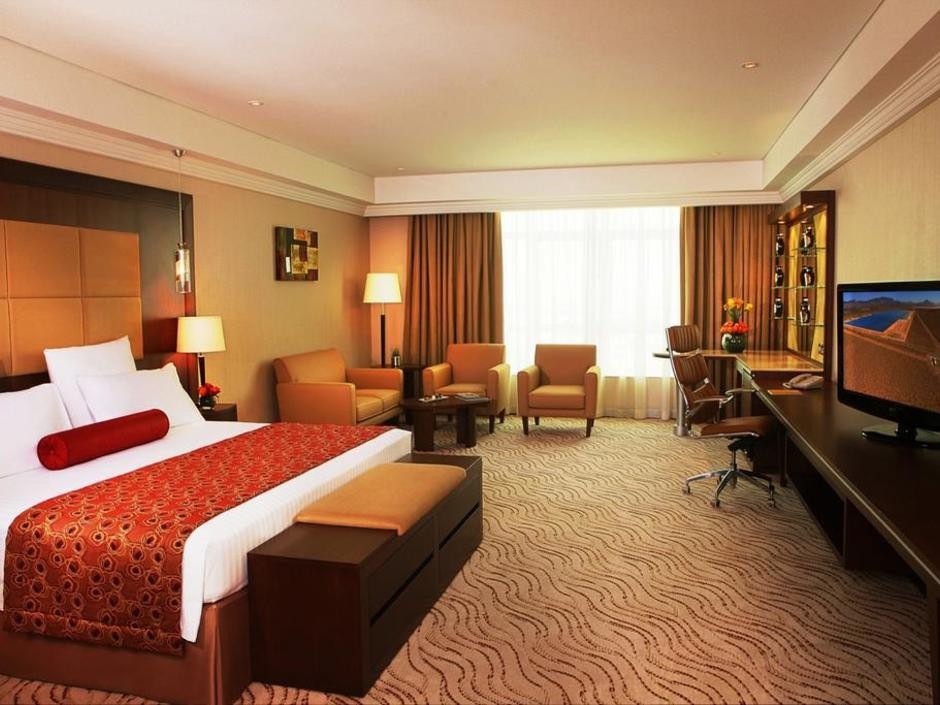 PARK REGIS KRIS KIN HOTEL