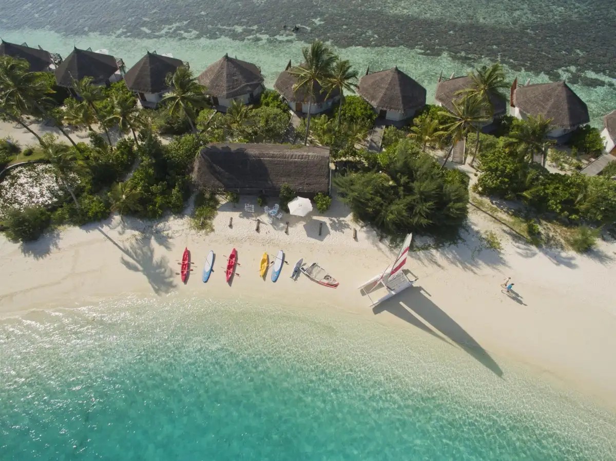 SAFARI ISLAND