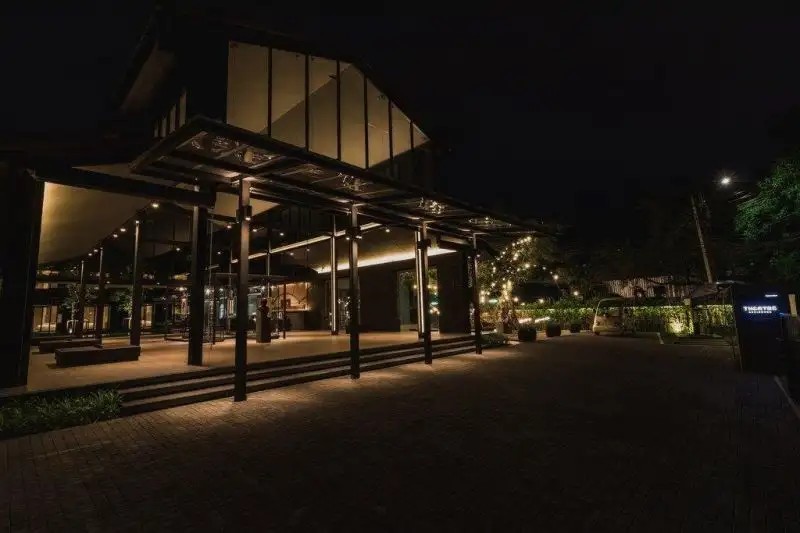 THEATRE RESIDENCE