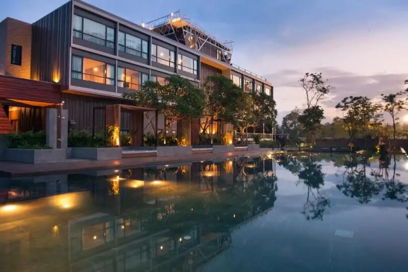 NORTH HILL CITY RESORT