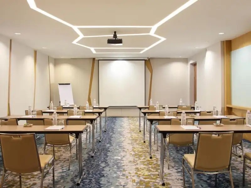 HOLIDAY INN EXPRESS BARUNA BALI