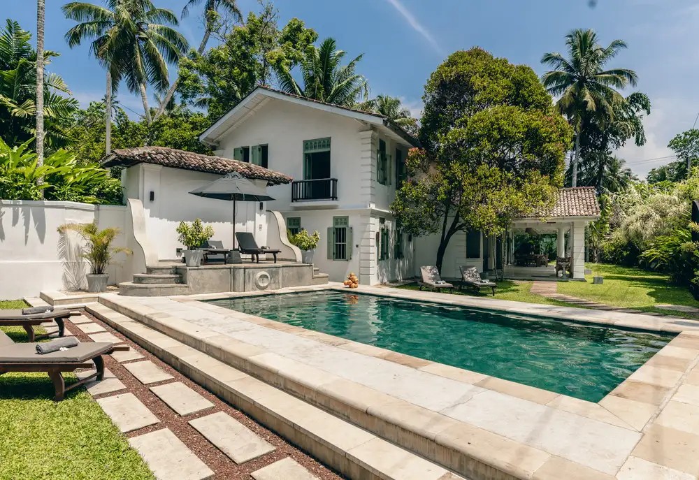 LUXURY VILLA 23