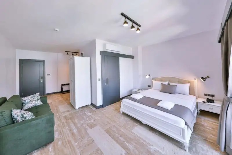 PITORESK BOUTIQUE HOTEL