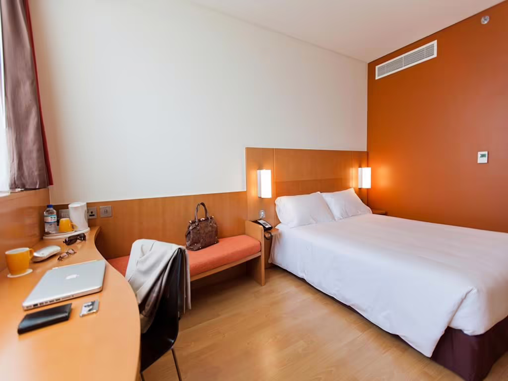 IBIS ABU DHABI GATE