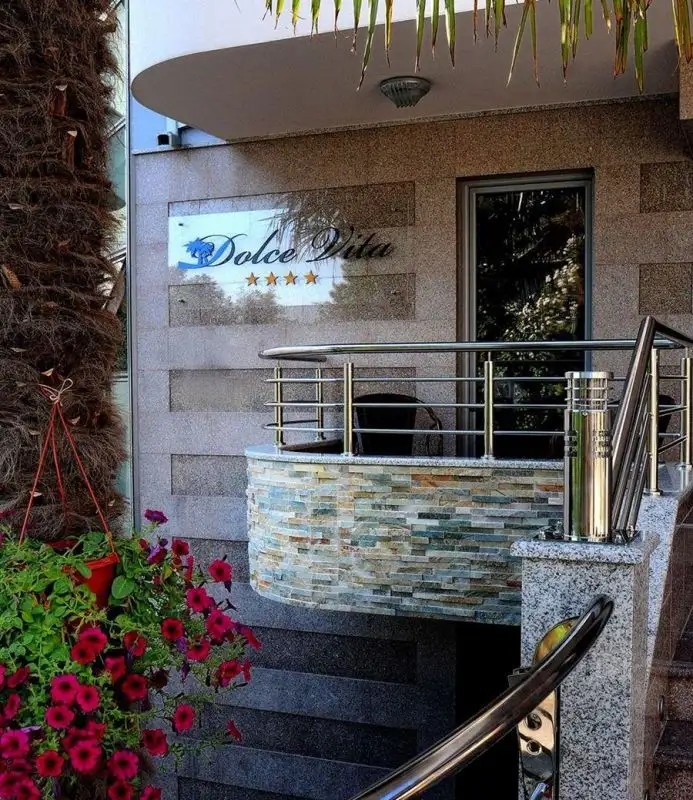 DOLCE VITA