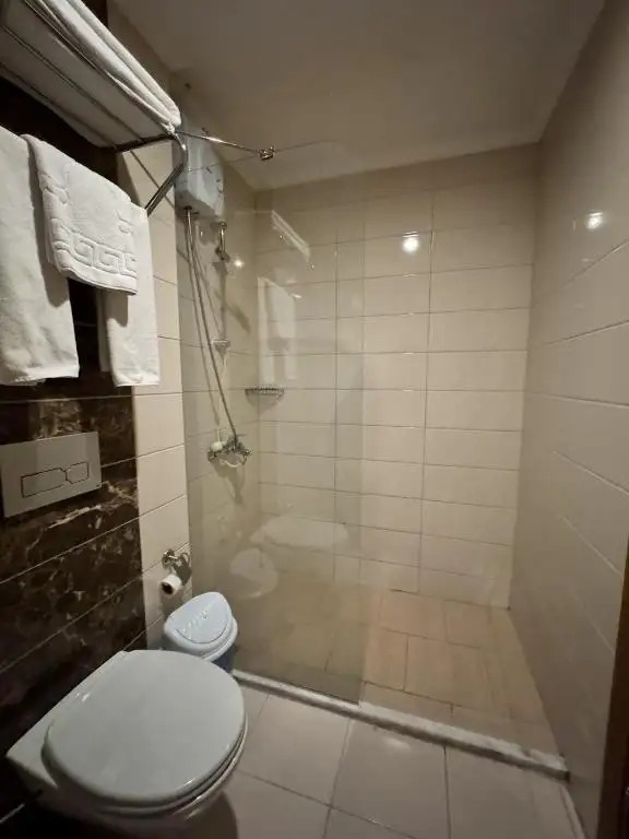 MITOS APARTMENT & HOTEL
