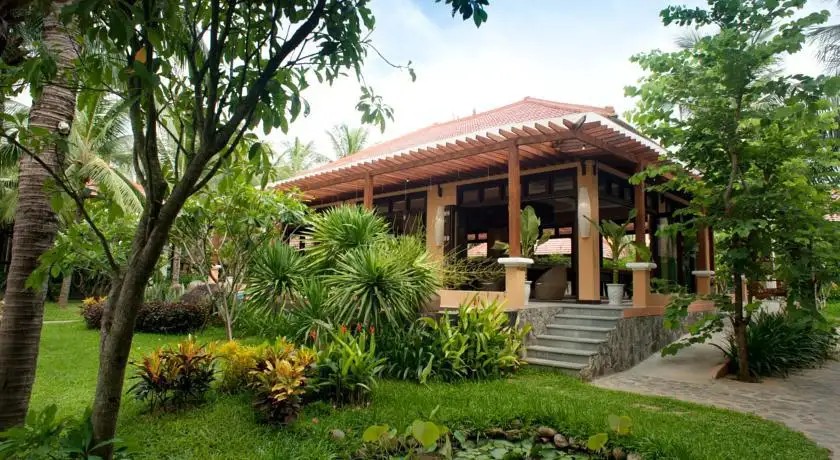 VINH HUNG RIVERSIDE RESORT