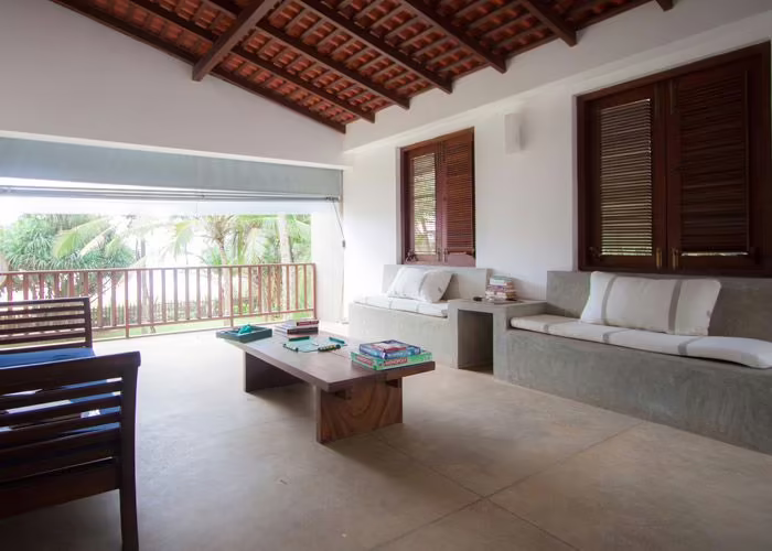 VILLA 700