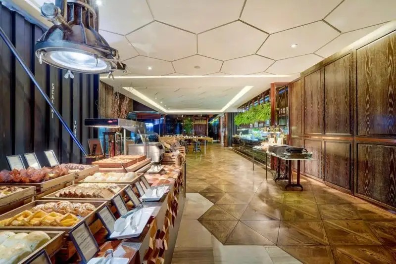 HILTON SUKHUMVIT BANGKOK