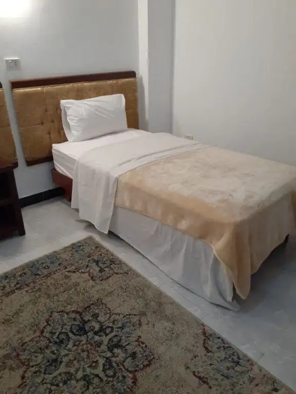SYDNA ALL HUSSAIN HOTEL