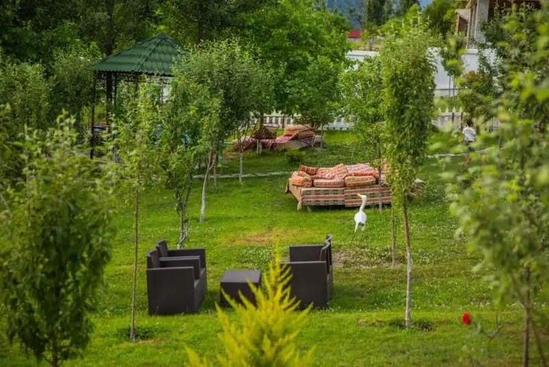 WHITE BOUTIQUE HOTEL