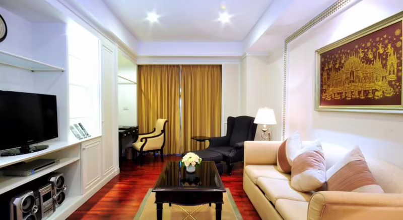 CENTRE POINT SILOM