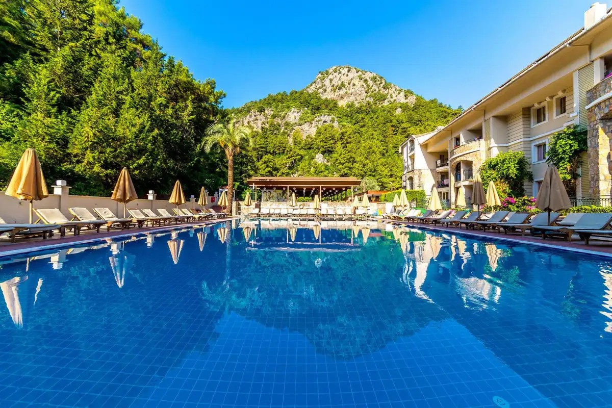 JULIAN FOREST SUITES