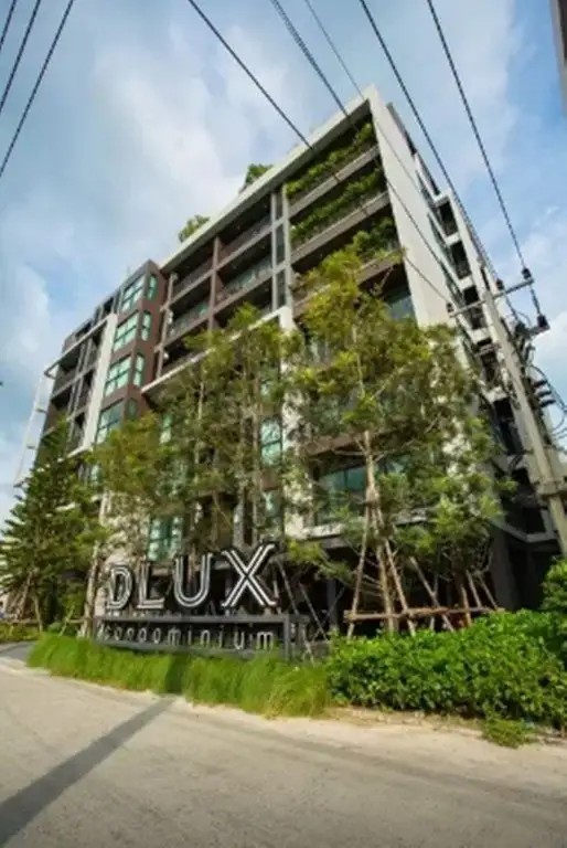 DLUX CONDOMINIUM
