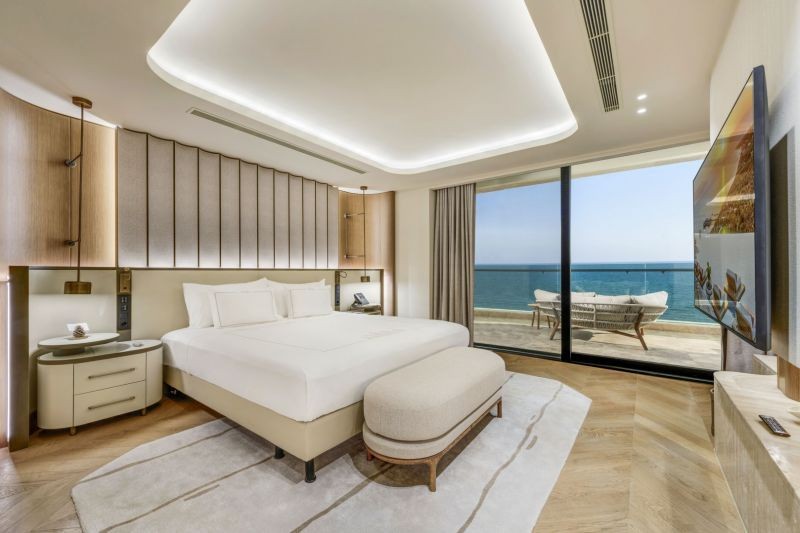 crown horizon suite