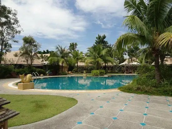 CHALONG VILLA RESORT & SPA