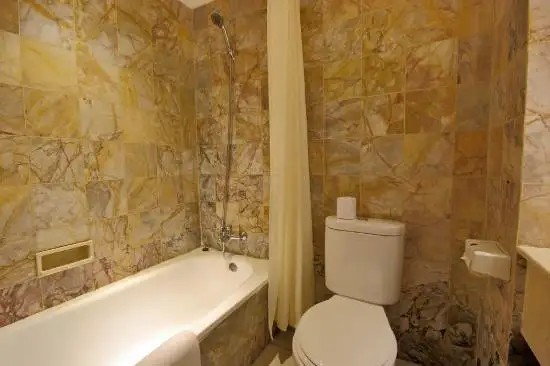 MAHARANI BEACH HOTEL