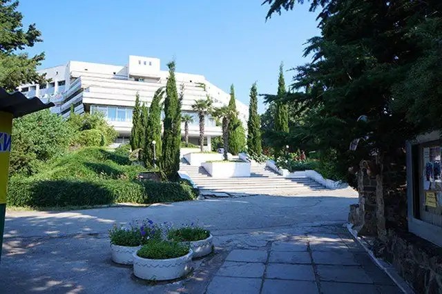 ЛУЧ ПРИВЕТНОЕ