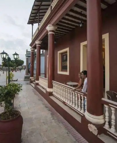 LA HABANERA