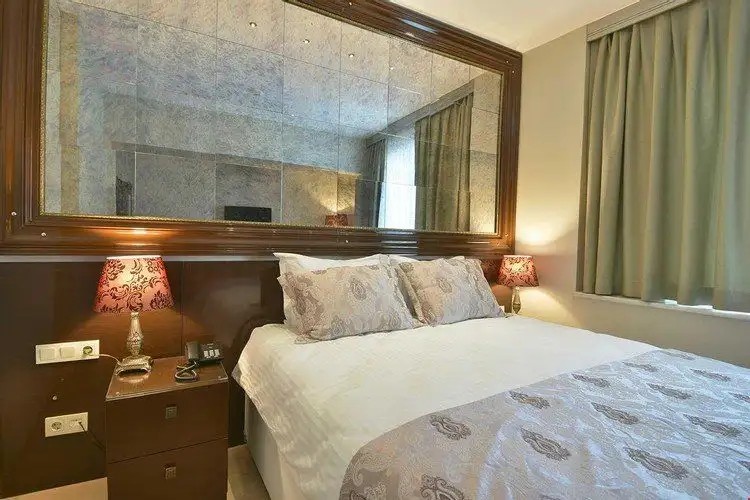 ADAMEL HOTEL & SUITE