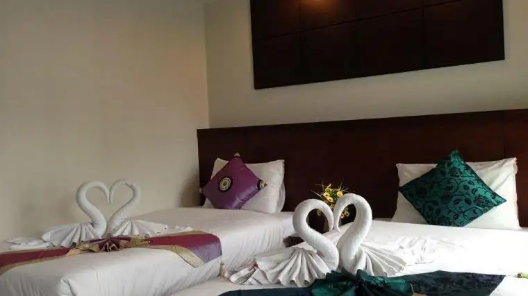 HOME 8 HOTEL