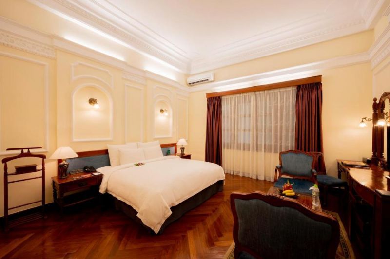 colonial deluxe