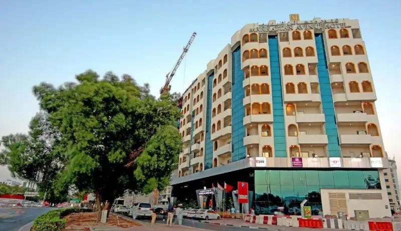 MANHATTAN AVENUE HOTEL