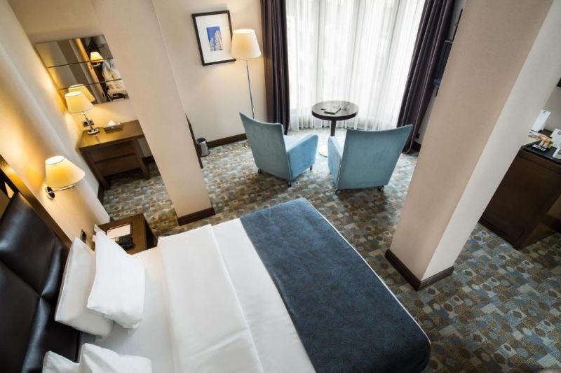 corner suite