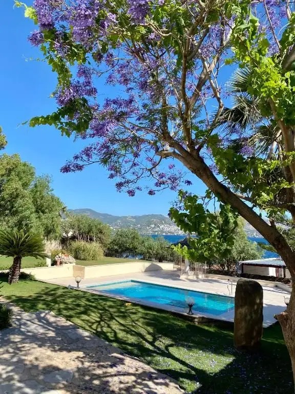 THE FARRYS BOUTIQUE HOTEL