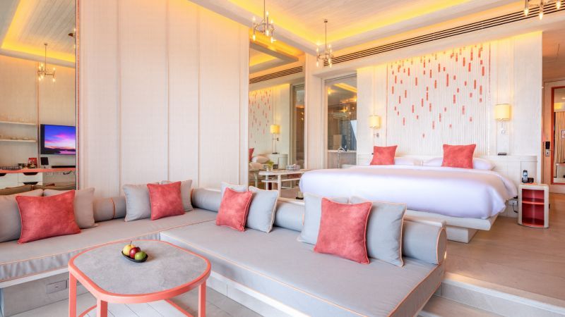 yaya pool suite ocean