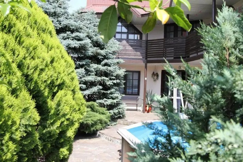 AKSIS HOUSE (АКСИС ХАУС)