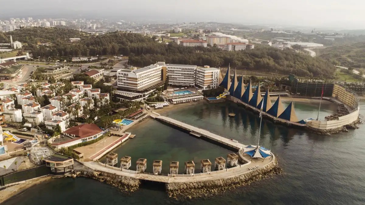 ADIN BEACH HOTEL