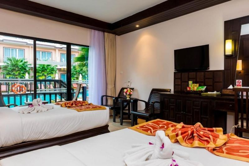 grand deluxe pool access