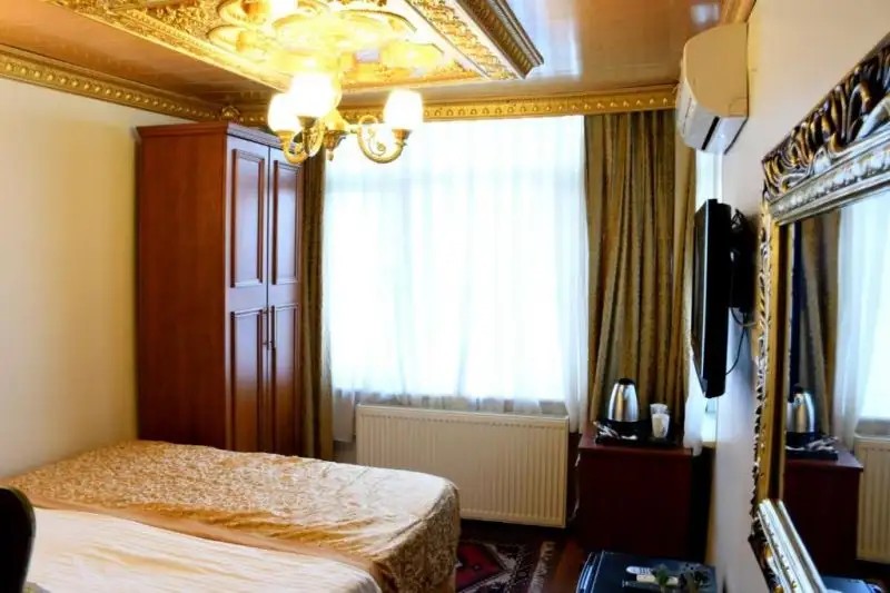 CALIFORNIA HOTEL