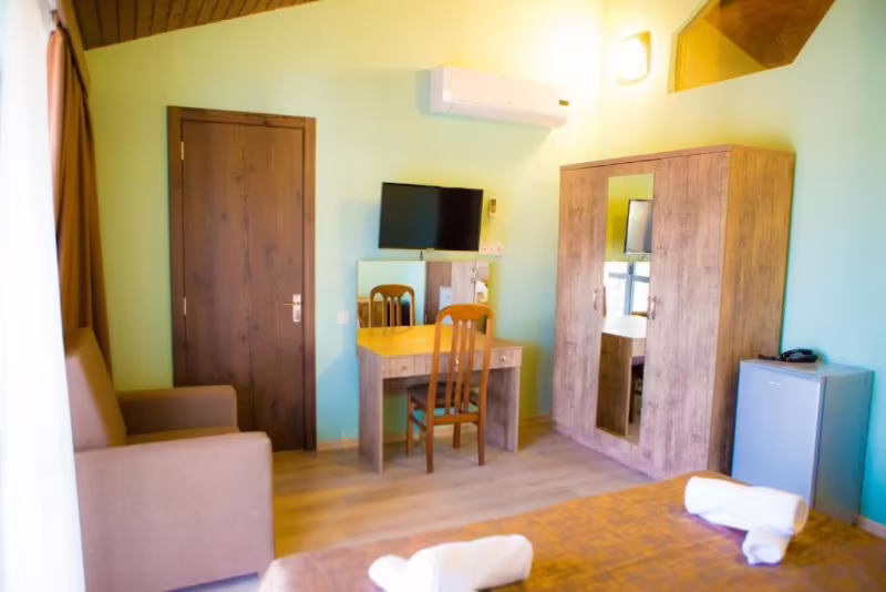 HOLIDAY VILLA