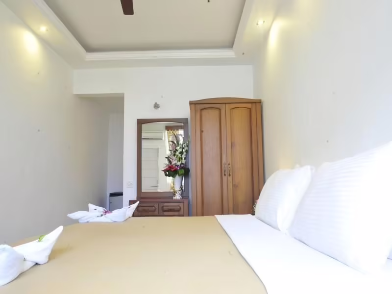TINAS INN