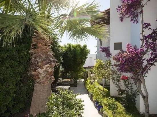 ORION HOTEL BITEZ