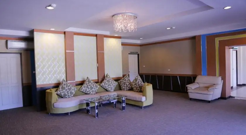 MOOK SAMUI INTERNATIONAL HOSTEL