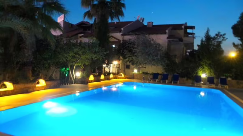 UNLU HOTEL