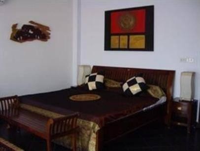 THE ROYAL TROPICAL BEACH CONDOMINIUM