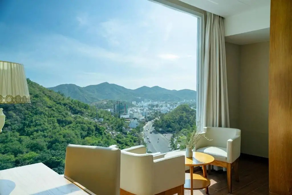 GLAMOUR (EX. TRI GIAO HOTEL)
