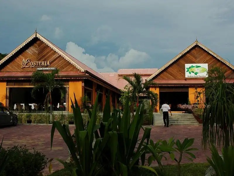 VILLA MOLEK