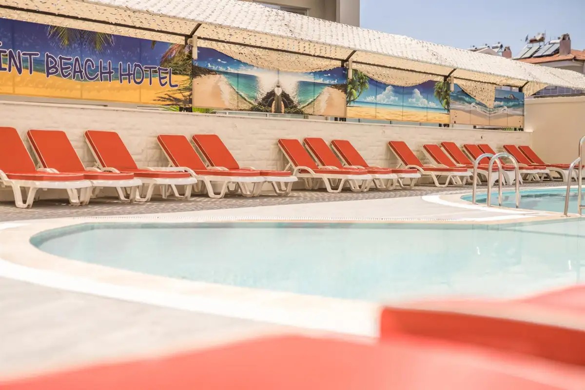 POINT BEACH HOTEL