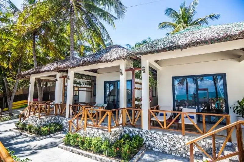PARADISE RESORT DOC LET