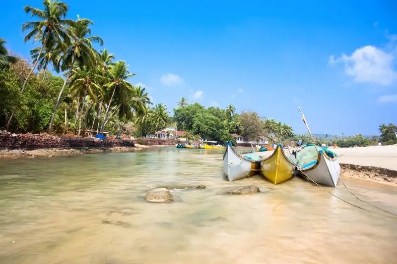 KINGSTORK BEACH RESORT